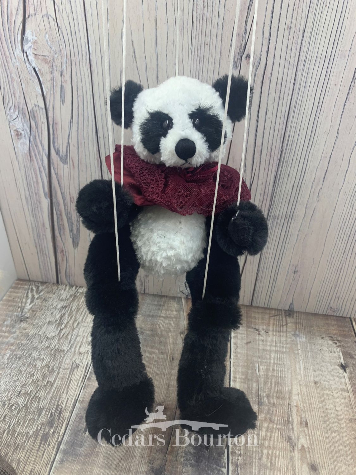 Charlie Bears 2021 Charlie Bears OLD VIC Panda Marionette 36cm 
